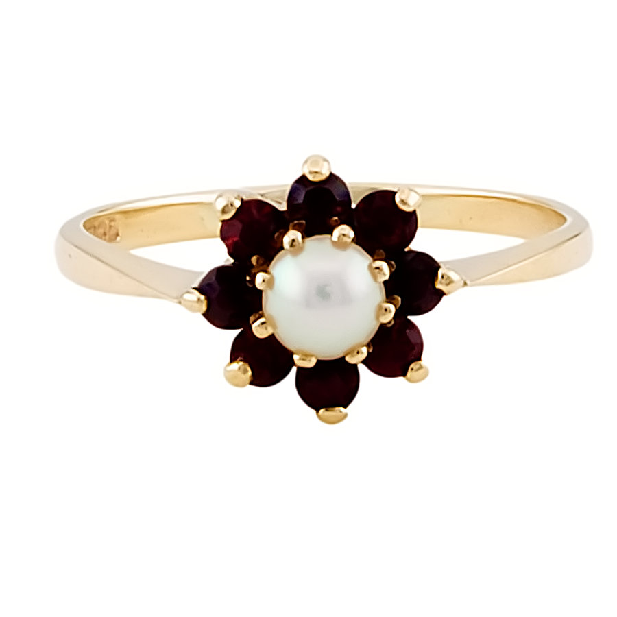 9ct gold Vintage Garnet / Pearl Cluster Ring size S